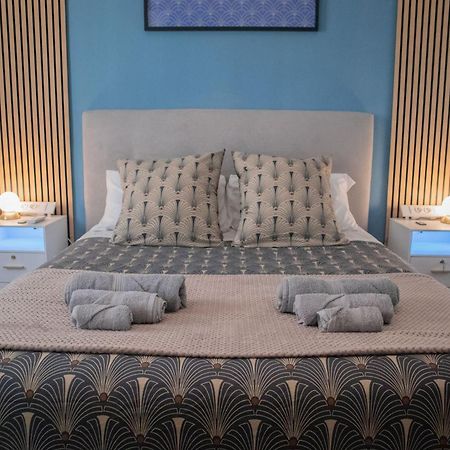 Sara'S Home - Modern Apartment Near Metro, Perfect For Families And Groups In Рим Екстериор снимка
