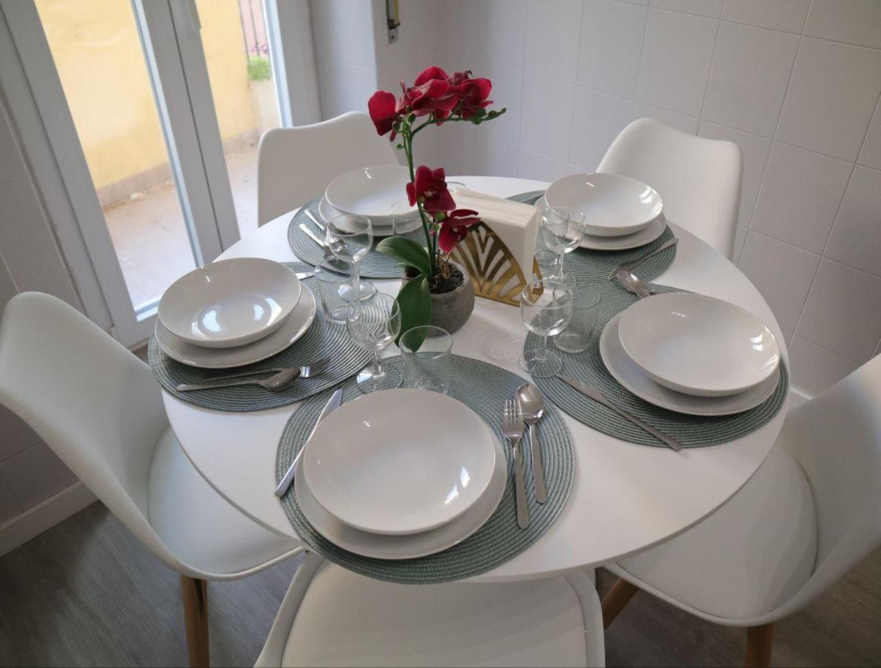 Sara'S Home - Modern Apartment Near Metro, Perfect For Families And Groups In Рим Екстериор снимка
