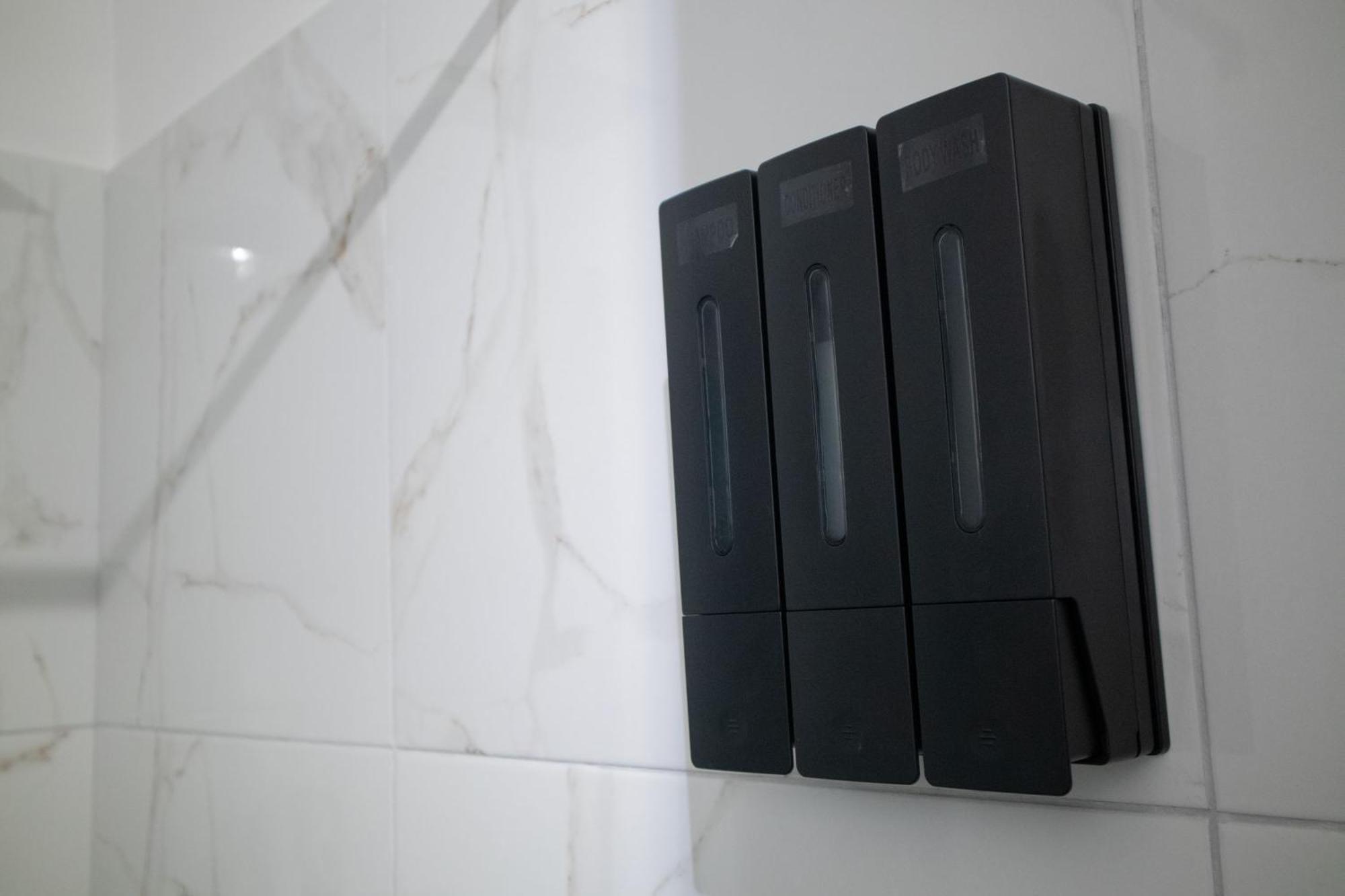 Sara'S Home - Modern Apartment Near Metro, Perfect For Families And Groups In Рим Екстериор снимка