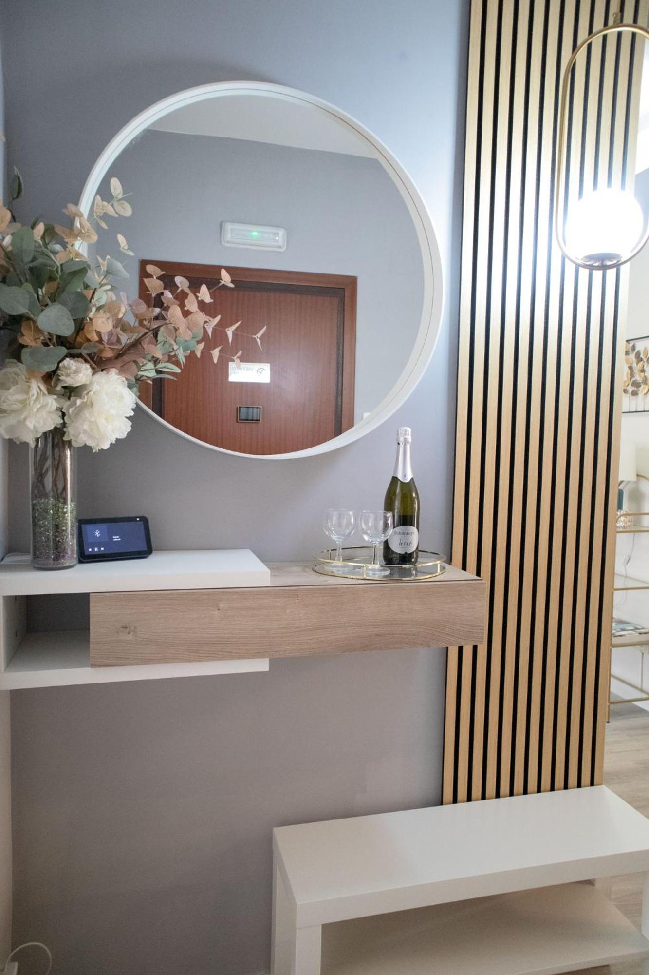 Sara'S Home - Modern Apartment Near Metro, Perfect For Families And Groups In Рим Екстериор снимка