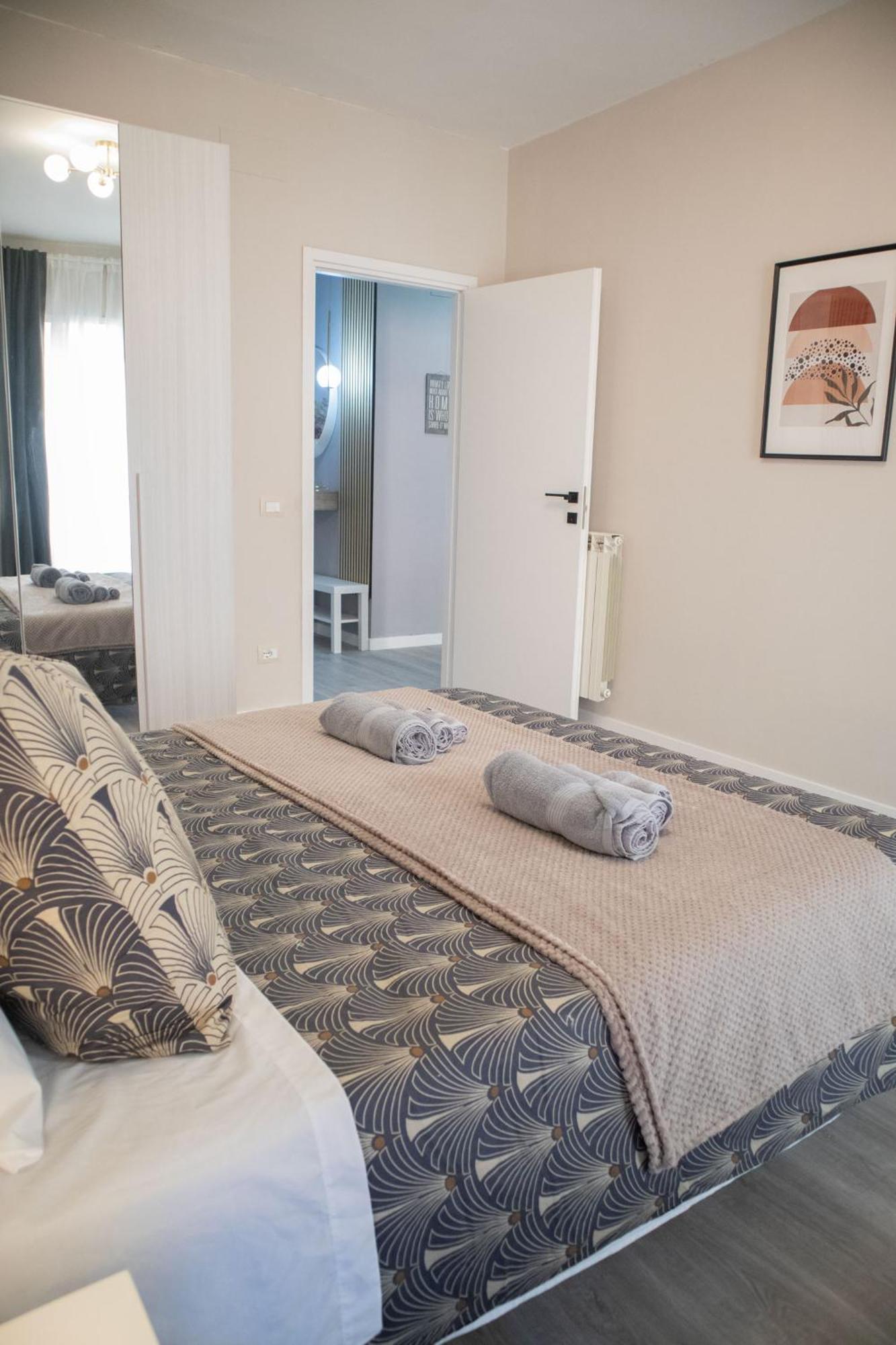 Sara'S Home - Modern Apartment Near Metro, Perfect For Families And Groups In Рим Екстериор снимка