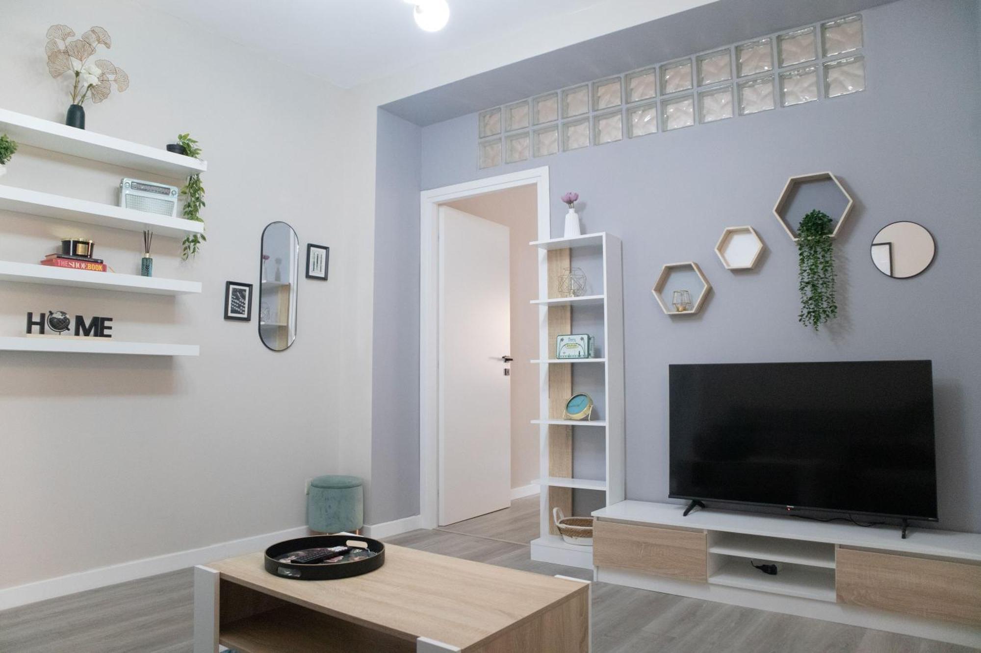 Sara'S Home - Modern Apartment Near Metro, Perfect For Families And Groups In Рим Екстериор снимка
