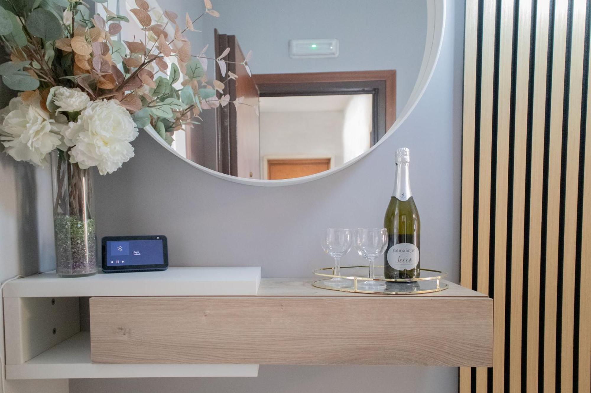 Sara'S Home - Modern Apartment Near Metro, Perfect For Families And Groups In Рим Екстериор снимка